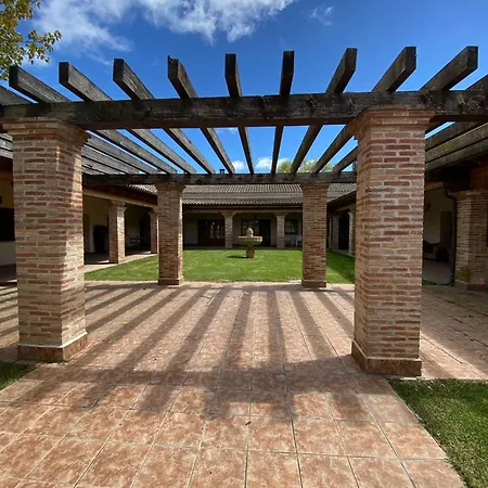 Semesterbostad Olmo, Jardin Y Piscina A 20 Minutos De Salamanca *