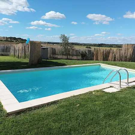 Olmo, Jardín Y Piscina A 20 Minutos De Salamanca Casa de Férias Almenara de Tormes