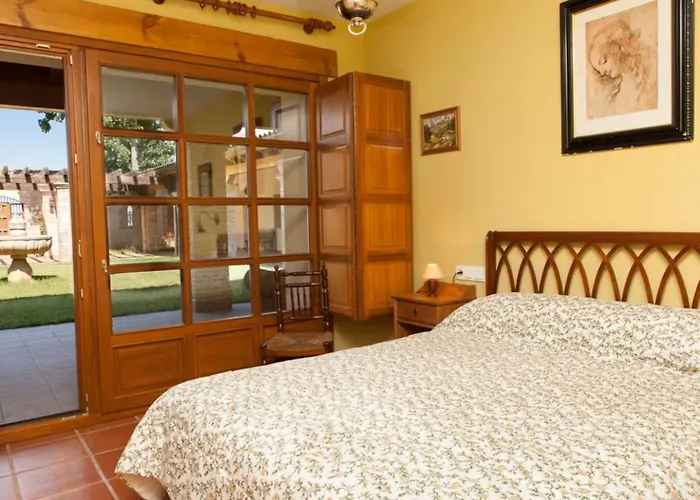 Olmo, Jardin Y Piscina A 20 Minutos De Salamanca * Almenara de Tormes