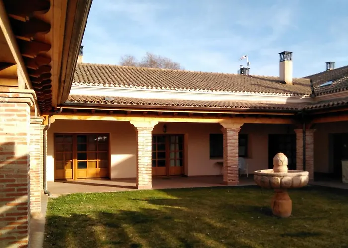 Olmo, Jardin Y Piscina A 20 Minutos De Salamanca * Almenara de Tormes